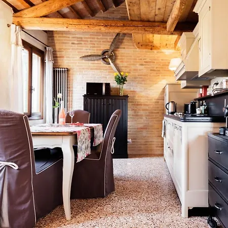 Ca' Del Mariner With Terrace شقة البندقية